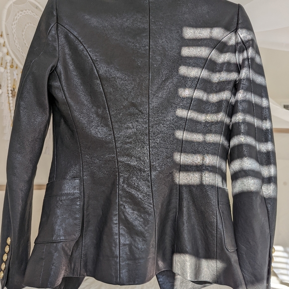 Leather jacket - Picture 2 of 10